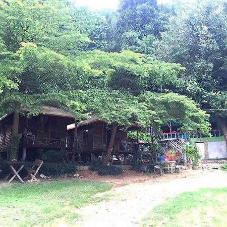 Baan Pha Nin Mung Korn Rayong Exterior foto